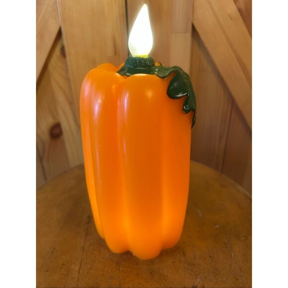 Sylvania 8" LED Halloween Pumpkin Candle Battery Operated (5539) - Picture 5 of 12